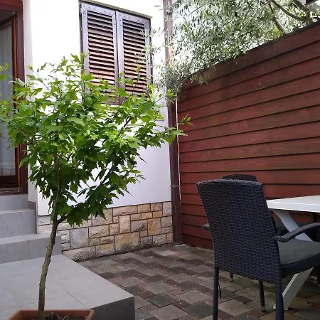 For 2 * Umag
