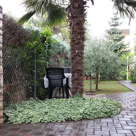 For 2 Apartment Umag